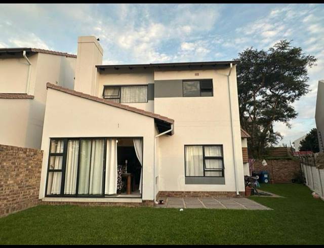 5 bed property to rent in NOORDHANG